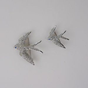 Smithsonian Avon Swallow Bird Pin Brooch Set